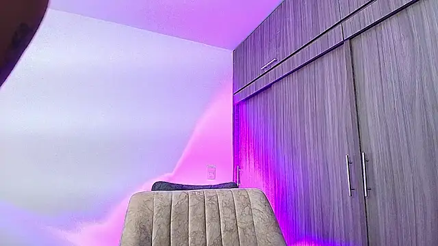 sami coopeer4 online show from November 12, 2025, 6:14 am