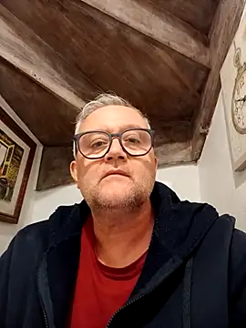 macdut67 online show from October 10, 2025, 4:17 pm