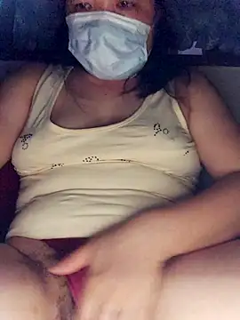 Snapshot of TinyLa chatting on October 11, 2025, 9:24 pm TinyLa online show from October 11, 2025, 9:24 pm