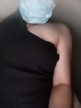 Snapshot of TinyLa chatting on October 21, 2025, 4:46 am TinyLa online show from October 21, 2025, 4:46 am