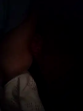 Snapshot of TinyLa chatting on October 26, 2025, 5:52 pm TinyLa online show from October 26, 2025, 5:52 pm