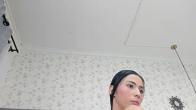 Snapshot of nicollandjhon chatting on October 24, 2025, 1:13 am nicollandjhon online show from October 24, 2025, 1:13 am