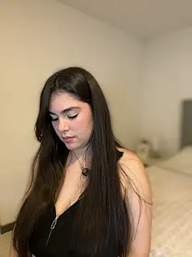 Isabella LaRue online show from March 24, 2026, 11:10 pm