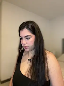 Isabella LaRue online show from March 25, 2026, 11:27 am