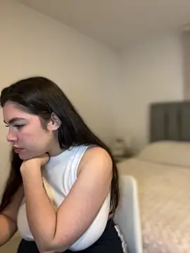 Isabella LaRue online show from March 26, 2026, 11:27 am