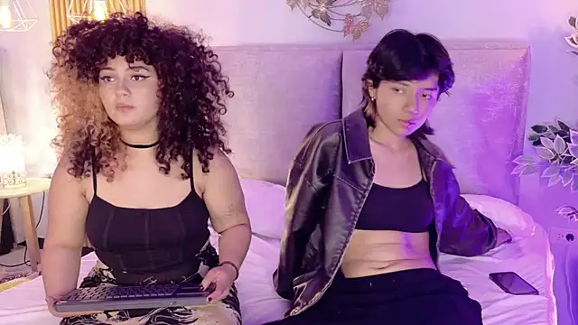 AngelandKai online show from November 5, 2025, 2:22 am