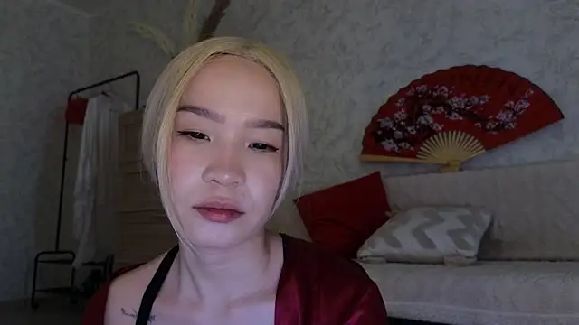 saya li1 online show from December 21, 2025, 5:25 am