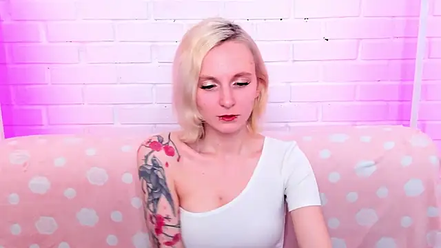 LikiLips online show from February 27, 2026, 8:36 am