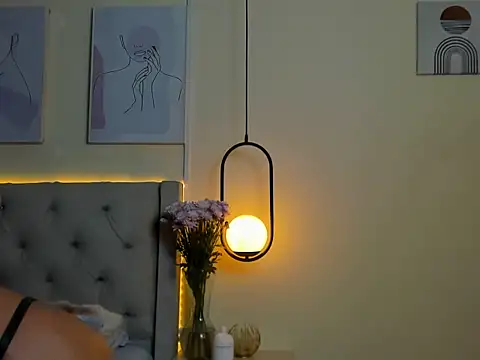 Snapshot of Chloe_Celeste chatting on November 21, 2025, 3:38 am Chloe Celeste online show from November 21, 2025, 3:38 am