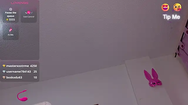 thianahorny online show from March 13, 2026, 1:18 pm