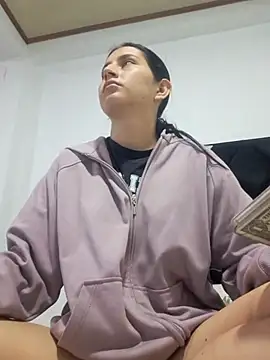 IAM SARAH online show from October 29, 2025, 2:36 am