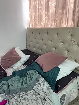 MeganHillss online show from December 19, 2025, 9:22 pm