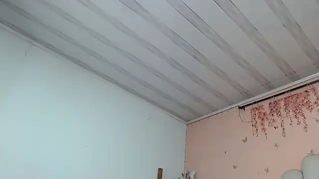 SweetRenata  online show from October 26, 2025, 11:16 am