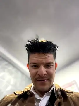 Snapshot of Nick_Juniorr chatting on October 10, 2025, 3:05 am Nick Juniorr online show from October 10, 2025, 3:05 am