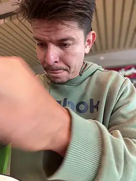 Snapshot of Nick_Juniorr chatting on October 10, 2025, 9:03 pm Nick Juniorr online show from October 10, 2025, 9:03 pm