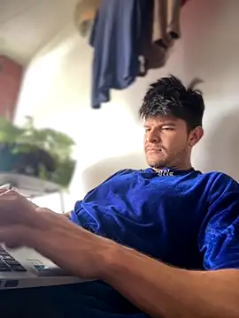 Snapshot of Nick_Juniorr chatting on October 19, 2025, 5:46 pm Nick Juniorr online show from October 19, 2025, 5:46 pm