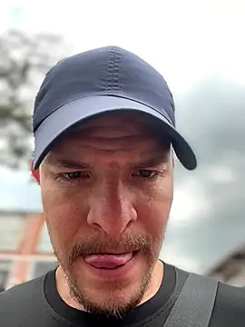 Snapshot of Nick_Juniorr chatting on October 21, 2025, 4:30 pm Nick Juniorr online show from October 21, 2025, 4:30 pm