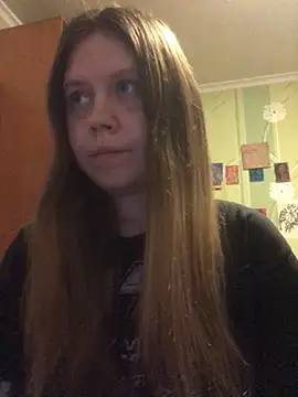 LunaVirelle online show from March 5, 2026, 7:43 pm