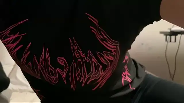 Snapshot of Skol_100802 chatting on October 19, 2025, 3:29 am Skol 100802 online show from October 19, 2025, 3:29 am