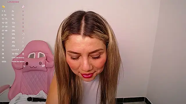 Snapshot of Isabella_wish1 chatting on March 4, 2026, 2:17 am Isabella wish1 online show from March 4, 2026, 2:17 am