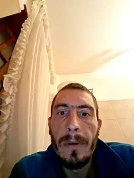 TeresaRufo online show from October 12, 2025, 6:45 am