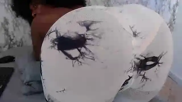 Snapshot of opall614 chatting on October 23, 2025, 1:43 pm opall614 online show from October 23, 2025, 1:43 pm