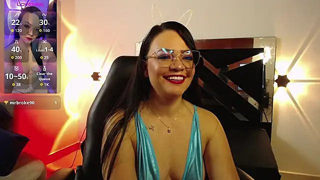 LeeluFox online show from October 22, 2025, 2:01 am