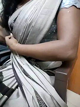 Tamilmallu-duskygirl03 online show from December 3, 2025, 3:32 pm