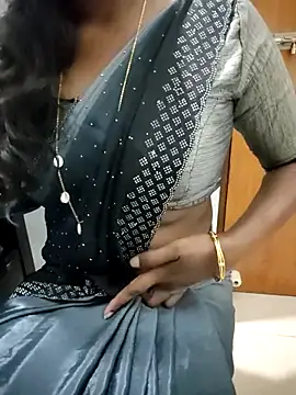 Tamilmallu-duskygirl03 online show from January 13, 2026, 6:13 pm