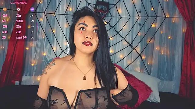 Snapshot of Victoria_Jonhss chatting on October 20, 2025, 10:43 pm Victoria Jonhss online show from October 20, 2025, 10:43 pm