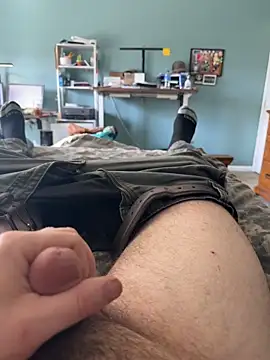 Snapshot of Beastyfuck chatting on March 6, 2026, 4:36 pm Beastyfuck online show from March 6, 2026, 4:36 pm