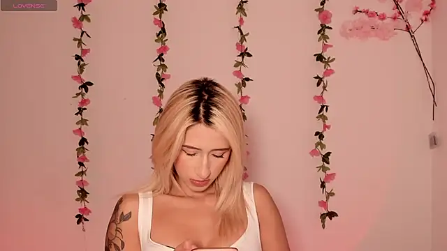 Ashleyroys 111 online show from March 19, 2026, 5:50 pm