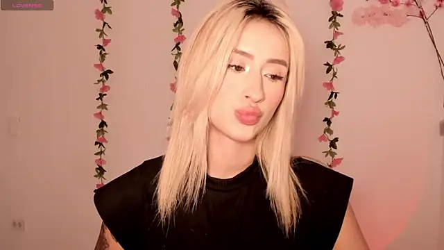 Ashleyroys 111 online show from March 31, 2026, 6:19 pm