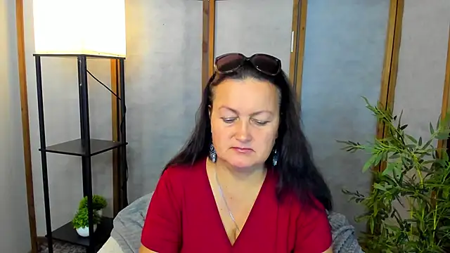 hottyannaa online show from October 17, 2025, 2:48 am