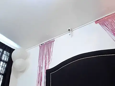 Nezuko  tanyi online show from October 8, 2025, 9:12 pm