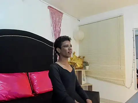 Nezuko  tanyi online show from October 17, 2025, 4:15 am