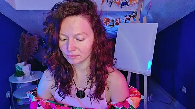 AuroraBorealis   online show from October 20, 2025, 6:47 am