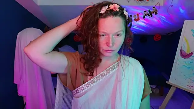 AuroraBorealis   online show from October 31, 2025, 6:58 am