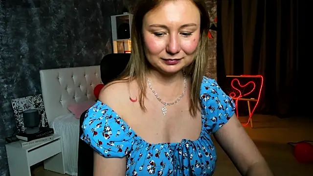 Snapshot of scent__of_woman chatting on November 5, 2025, 1:38 am scent of woman online show from November 5, 2025, 1:38 am