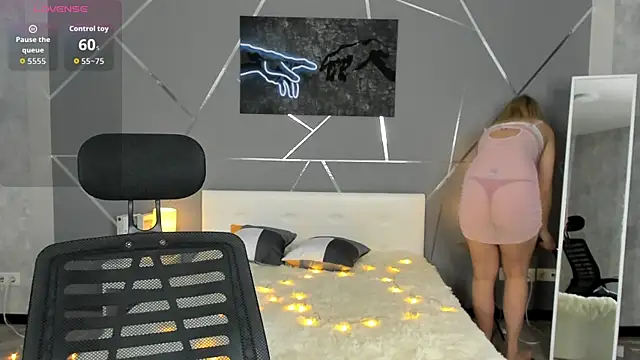 scent  of woman online show from January 14, 2026, 8:09 am