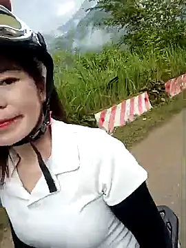 Snapshot of sipy- chatting on October 20, 2025, 1:17 am sipy- online show from October 20, 2025, 1:17 am