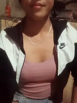 Snapshot of evenla chatting on October 27, 2025, 1:48 pm evenla online show from October 27, 2025, 1:48 pm