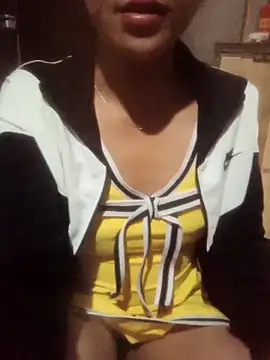 Snapshot of evenla chatting on November 3, 2025, 1:19 am evenla online show from November 3, 2025, 1:19 am