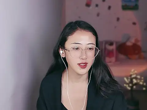 Snapshot of Queena_ chatting on January 8, 2026, 3:25 pm Queena online show from January 8, 2026, 3:25 pm