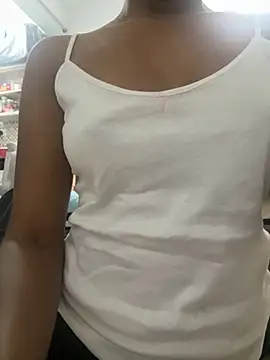 Snapshot of Miami_198 chatting on November 9, 2025, 12:42 am Miami 198 online show from November 9, 2025, 12:42 am