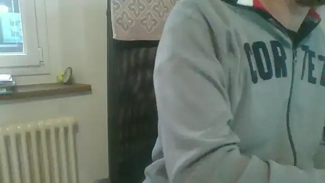 Snapshot of Kawayleo chatting on October 27, 2025, 12:09 pm Kawayleo online show from October 27, 2025, 12:09 pm