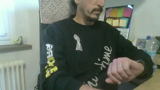 Snapshot of Kawayleo chatting on November 6, 2025, 12:17 pm Kawayleo online show from November 6, 2025, 12:17 pm