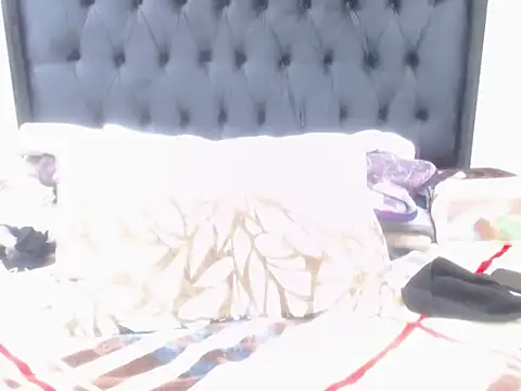Bootyclit87xx online show from June 23, 2026, 1:42 pm