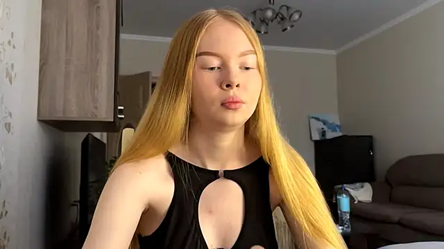 RaguelNicksons online show from October 25, 2025, 12:02 pm