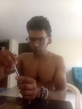 Fuego3x online show from November 3, 2025, 12:17 pm